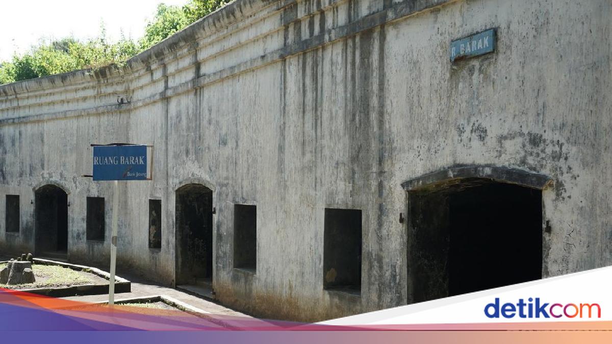 Pantai Kamulyan: Surga Tenang di Tepi Laut Cilacap